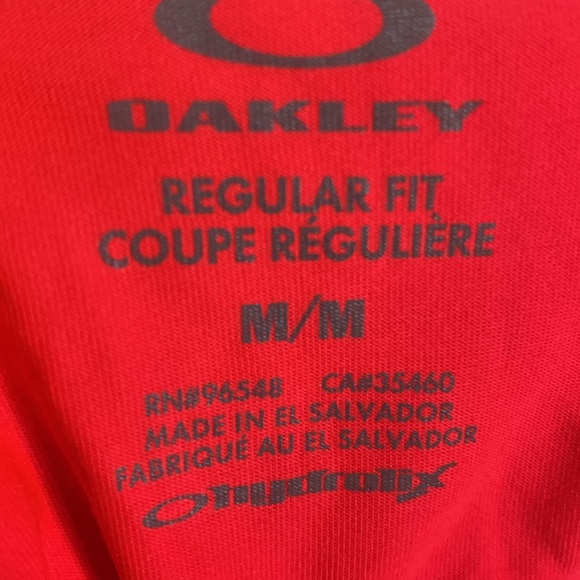 Oakley Red T-shirt, soft size medium - Picture 5 of 7